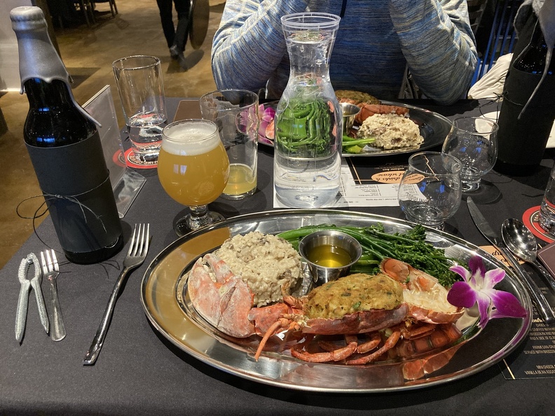 Lobster and Crab Cake Entree.JPG
